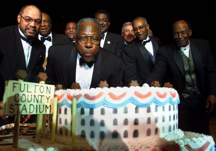 Hank-Aaron-birthday-cake.jpg